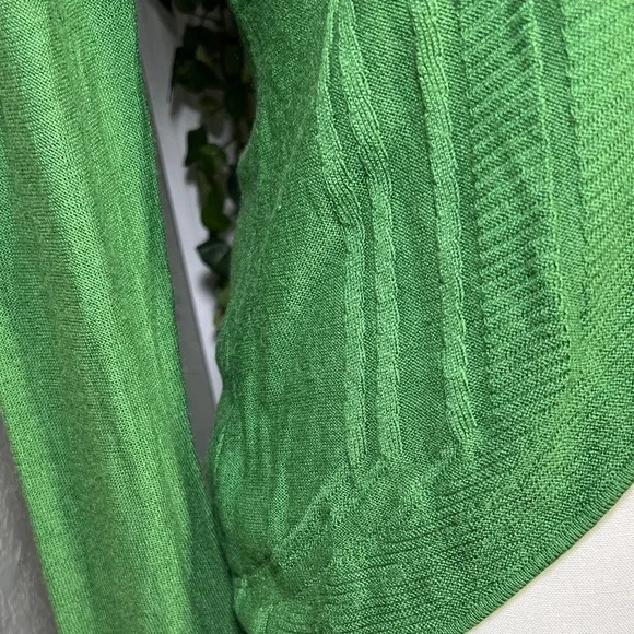 🍃Green Open Front Women's Sweater - Picture 7 of 15